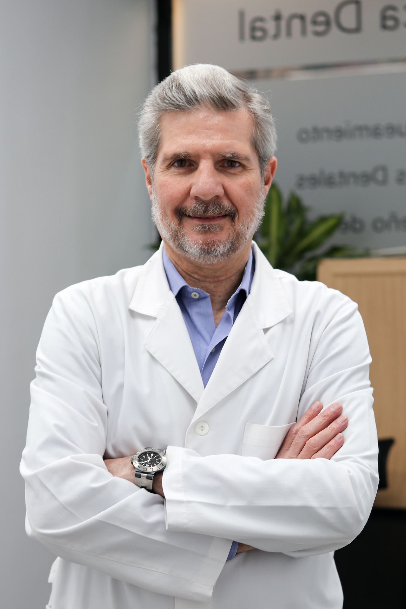 Dr. José Ramón Almoguera